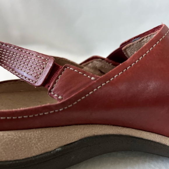 Romika Size 36/6 Red/Creme Leather multicolor Accent Stitching Casual Slip On. - Picture 12 of 16